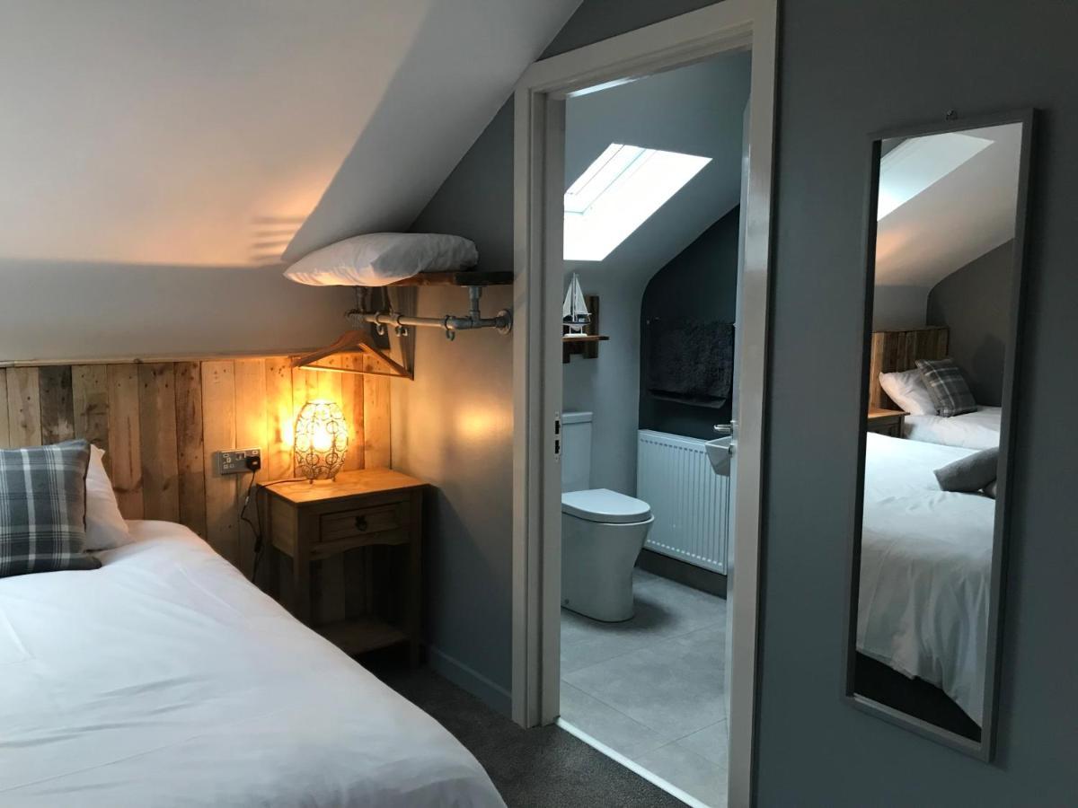 Rostrevor Mountain Lodge - Glamping Pods - Revive Sauna & Hot Tubs エクステリア 写真