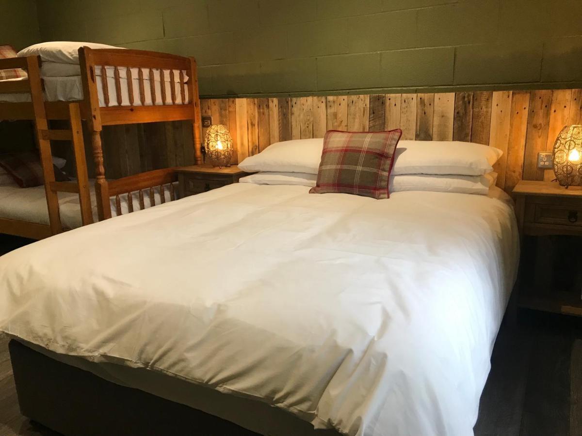 Rostrevor Mountain Lodge - Glamping Pods - Revive Sauna & Hot Tubs エクステリア 写真