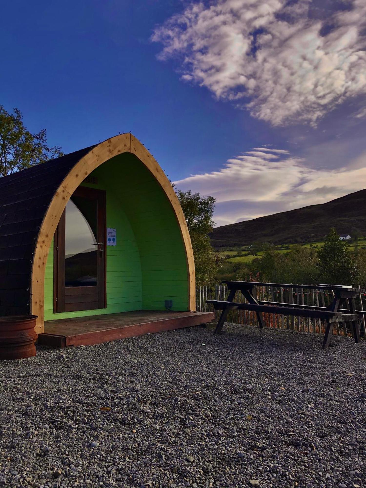Rostrevor Mountain Lodge - Glamping Pods - Revive Sauna & Hot Tubs エクステリア 写真