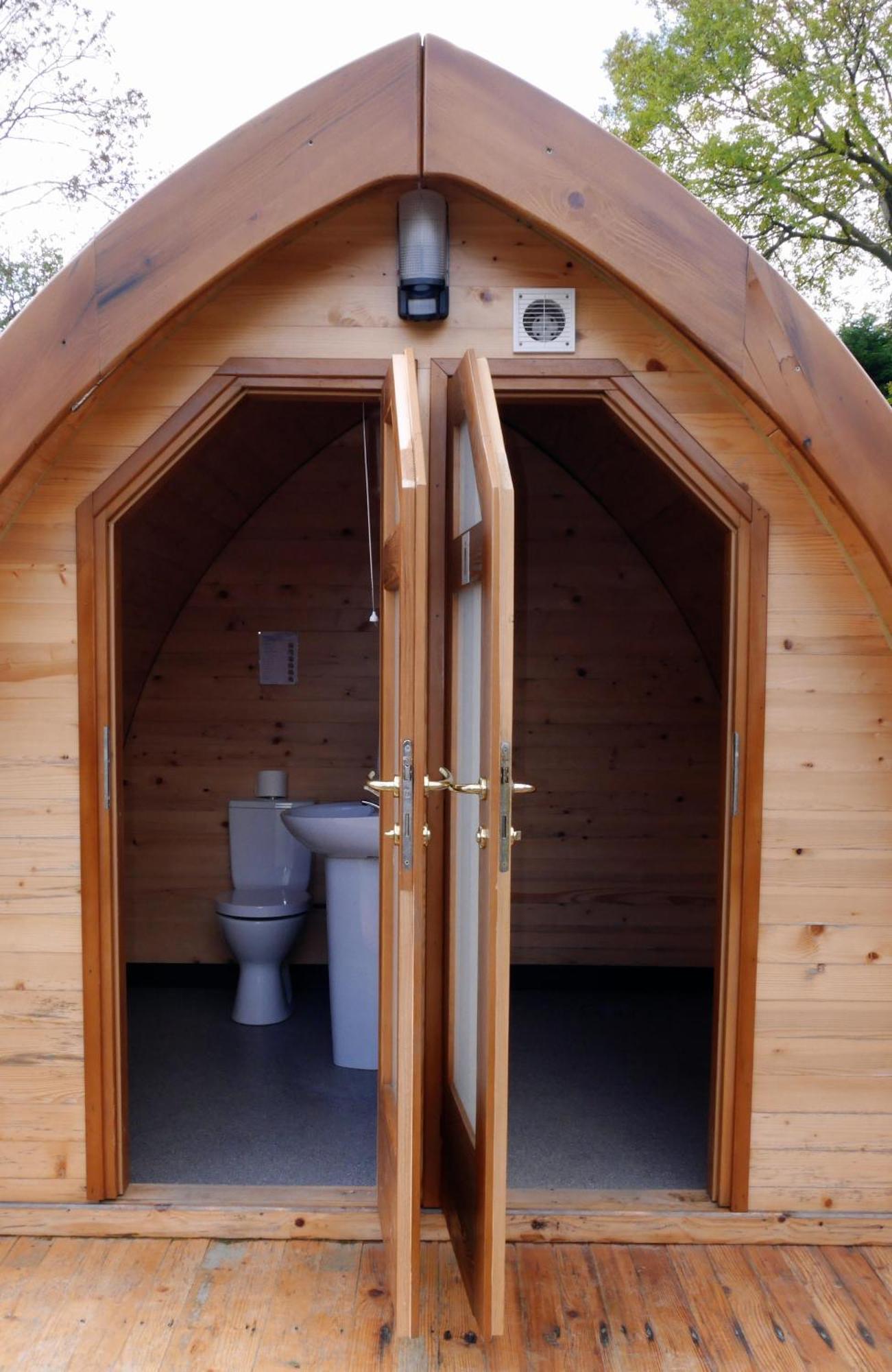 Rostrevor Mountain Lodge - Glamping Pods - Revive Sauna & Hot Tubs エクステリア 写真