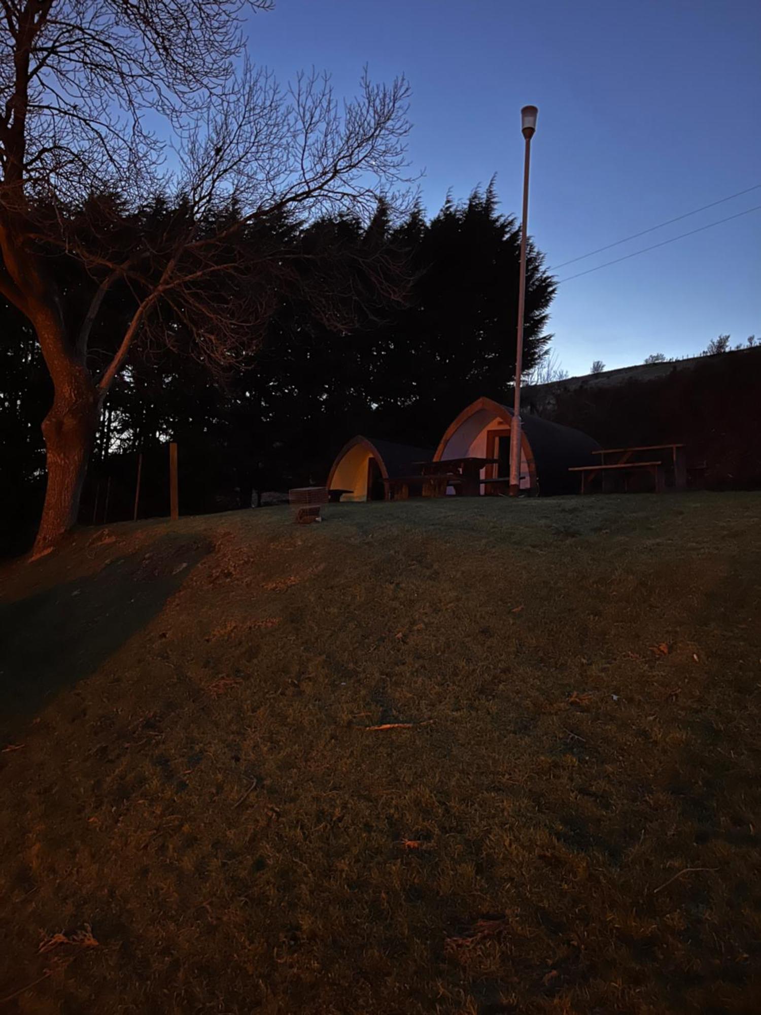 Rostrevor Mountain Lodge - Glamping Pods - Revive Sauna & Hot Tubs エクステリア 写真