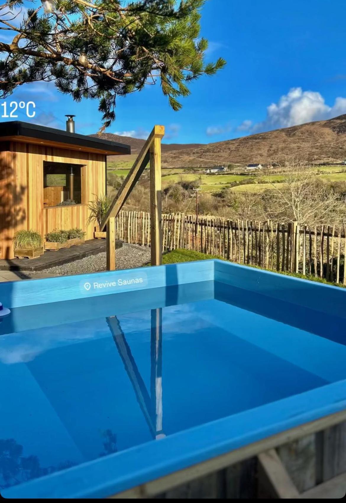 Rostrevor Mountain Lodge - Glamping Pods - Revive Sauna & Hot Tubs エクステリア 写真