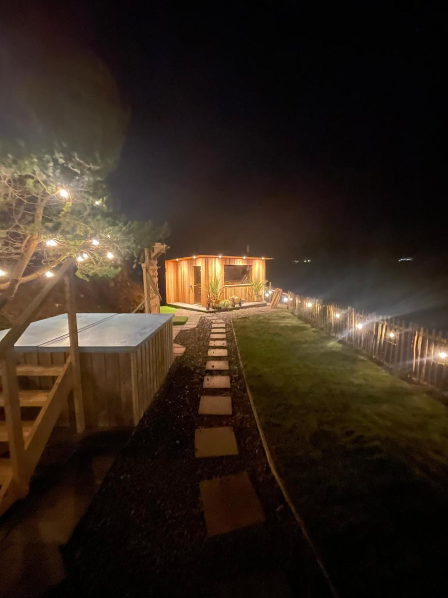 Rostrevor Mountain Lodge - Glamping Pods - Revive Sauna & Hot Tubs エクステリア 写真